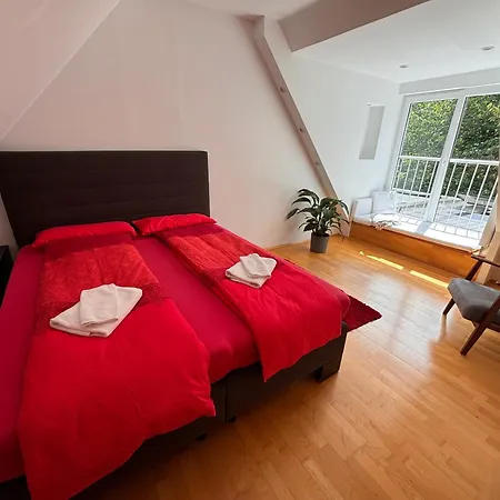 Messe, Uniklinikum, Grugapark - Charmante Wohnung Mit Dachterrasse In Guter Lage Essen Extérieur photo