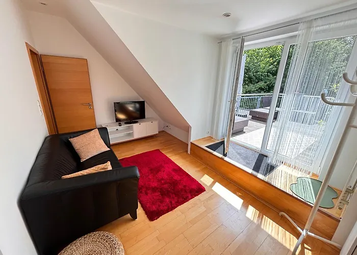 Messe, Uniklinikum, Grugapark - Charmante Wohnung Mit Dachterrasse In Guter Lage